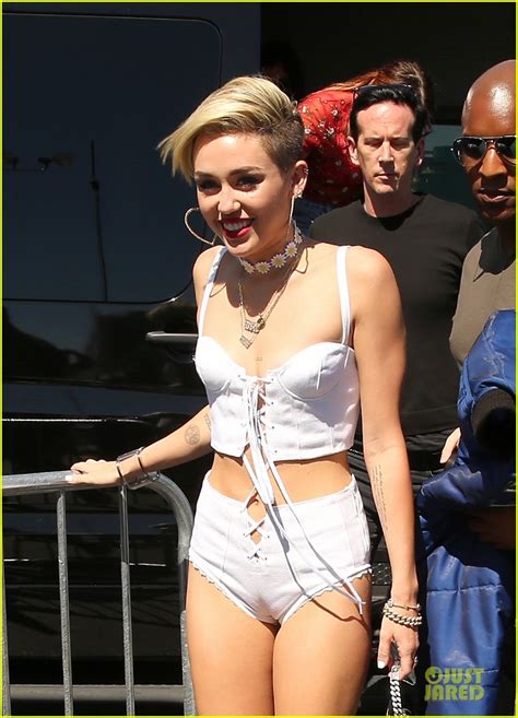 Miley Cyrus Flaunts Body At Iheart Radio Music Festival Village Photo Miley Cyrus