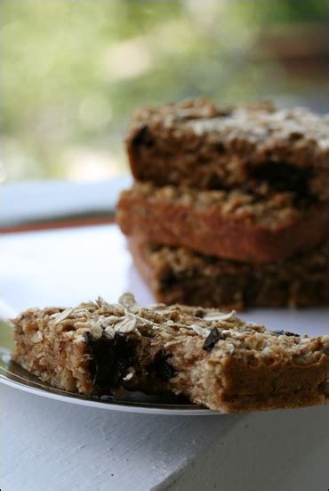I recommend using a kitchen scale when measuring the ingredients for this recipe. Oatmeal Dark Chocolate Granola Bars - fANNEtastic food ...