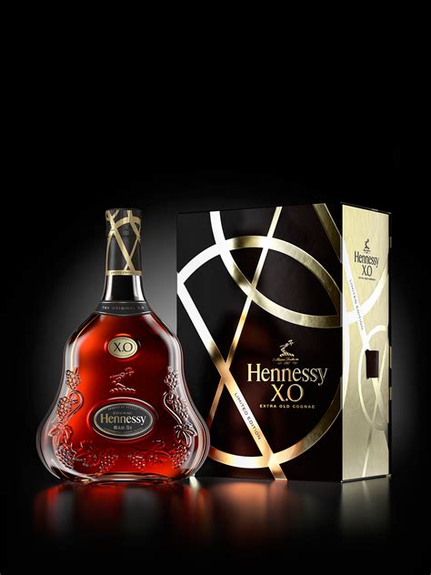 Hennessy XO Limited Edition /// 3D Luxury packaging on Behance