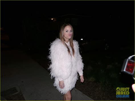 Crisis Halston Sage Jj Spotlight Of The Week Behind The Scenes Photos Photo 3069857