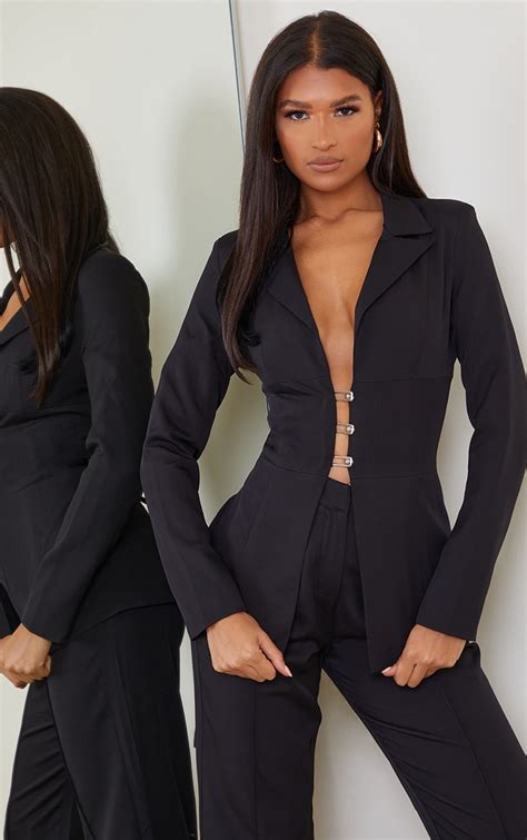 what to wear with a black blazer women