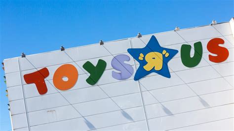 Toys ‘r Us Returning In 400 Macys Stores Nationwide