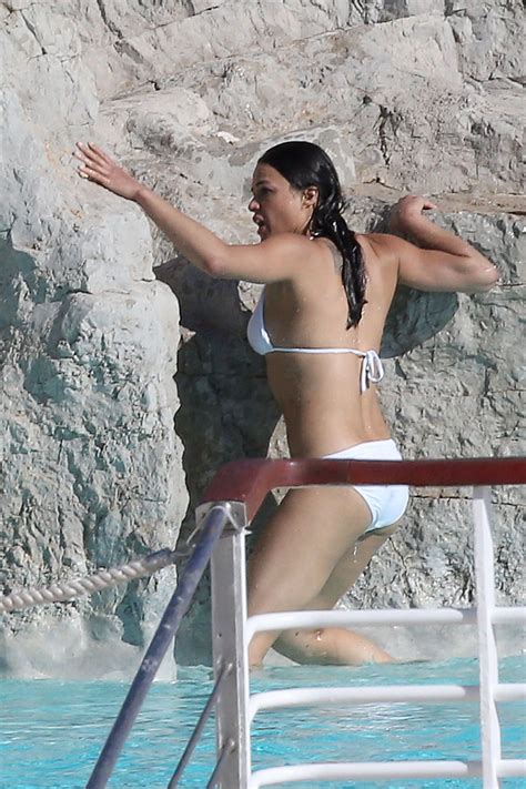 Michelle Rodriguez Stills In Bikini At Eden Roc Hotel In Sexiz Pix My