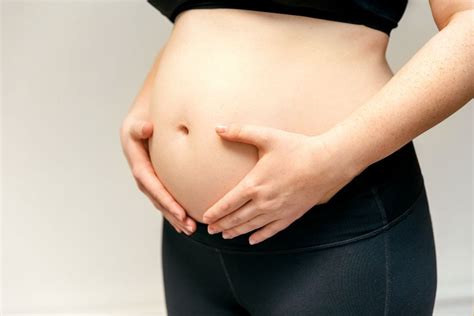 Hamil 12 Minggu, Mual dan Muntah Mulai Berkurang - DokterSehat