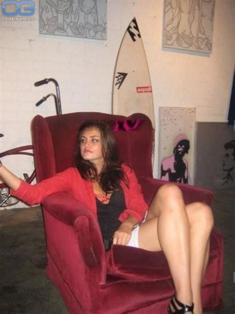Phoebe Tonkin Nude Pictures Onlyfans Leaks Playboy Photos Sex Scene Uncensored