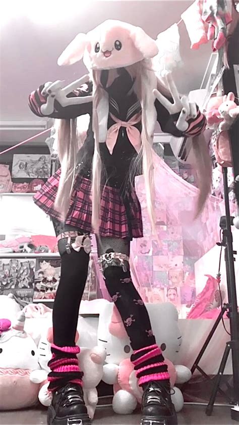 Kawaii Goth Pastel Goth Harajuku In 2021 Pastel Goth Fashion Goth Outfits Anime Inspired