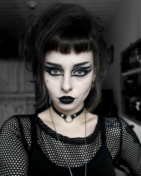 Pin By Ellenot ♡♡♡ On Maquillajes ♡ Goth Makeup Trad Goth Makeup Goth Eyebrows