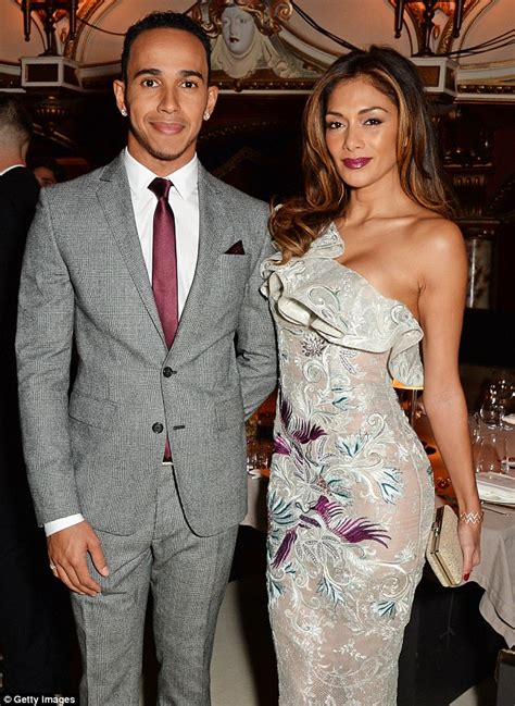 Lewis Hamilton Reveals Im Single At Australian F1 Grand Prix Event