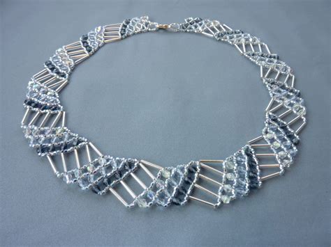 Free Beading Pattern For Geometric Collar Necklace Made From Seed Beads