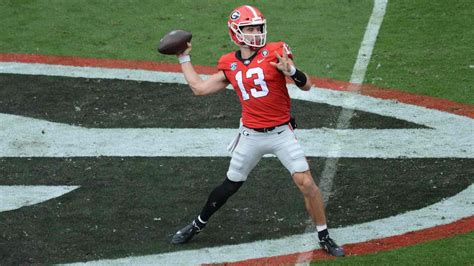 Breaking Georgia Bulldogs Qb Stetson Bennett Named Heisman Trophy