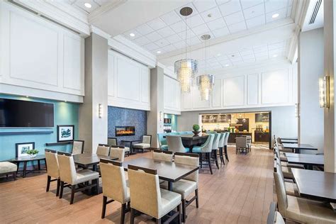 Hampton Inn And Suites By Hilton Toronto Airport 129 ̶1̶9̶9̶