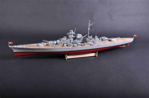Premium Line Kymodel Bismarck 1200 Scale Built Battleship