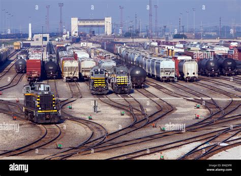 A Railroad Freight Yard In Chicago Il Stock Photo Alamy
