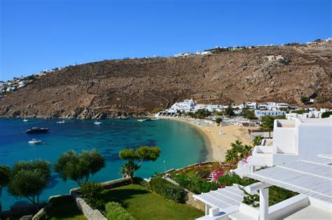 12 Gorgeous And Romantic Destinations In Greece Travel Greece Travel