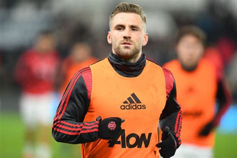 The rivals and opponents will not dare to face the native. Luke Shaw faces battle with Ben Chilwell for England spot ...