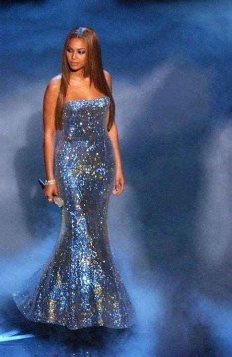 Beyonce Performs At 2005 Oscars Beyonce Performance Dresses Oscar