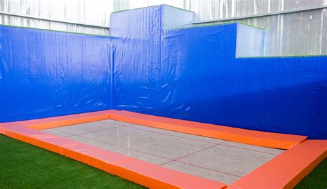 Decathlon heeft jouw lievelings trampoline voor volwassenen en voor kinderen. Tarpaulins cover for Sport court - Shade Sails