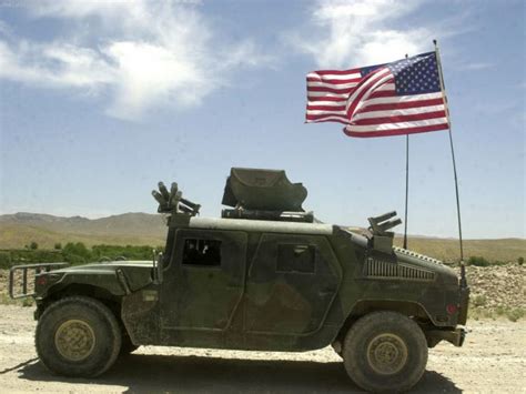 Free Download Humvee Wallpaper Forwallpapercom 911x606 For Your