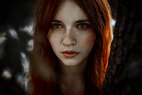 X Natural Lighting Women Redhead Green Eyes Face Freckles
