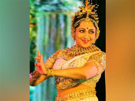 hema malini reminisces classical to bollywood dance journey on international dance day