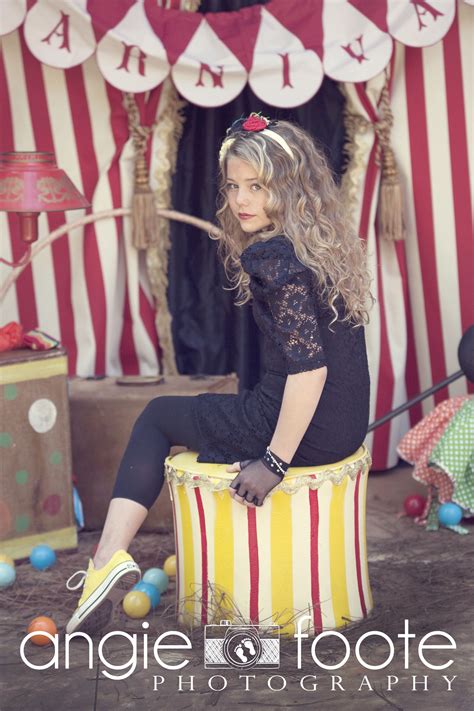Pin By Lindsay Syme On Photoshoot Ideas Vintage Circus Vintage Circus Photos Vintage Circus