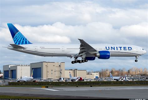 Boeing 777 300er United Airlines Aviation Photo 5908407