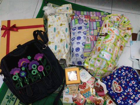 Adakah anda sedang mencari contoh hadiah hari guru untuk guru kesayangan anda? Kejutan dari Siswa: "Ibu, Sebelum Ibu Pindah, Setiap Hari ...