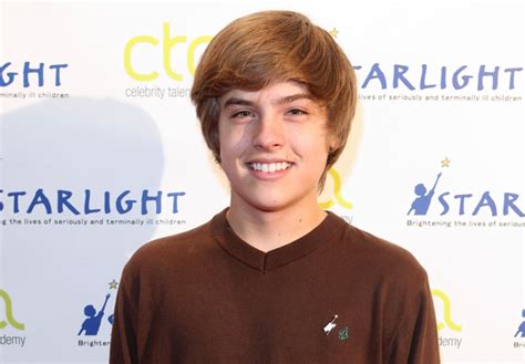 Dylan Sprouse Nude Photos Leak On Twitter ‘id Be A Fool Not To Own Up
