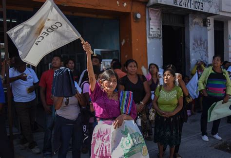 Campesinos Marchan Para Pedir Renuncia Del Presidente De Guatemala La