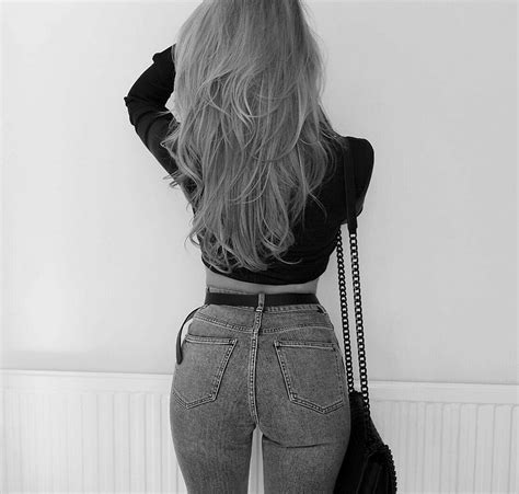 Девушки в джинсах спиной 98 фото