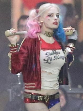 Margot Robbie Looks Totally Badass As Suicide Squad Supervillain Harley Quinn The Courier Mail