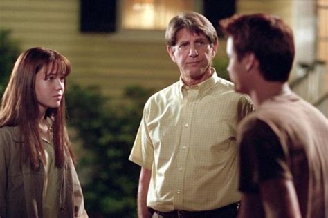 Film yang diadaptasi dari novel karya nicholas spark, penulis a walk to remember ini mengisahkan hubungan cinta antara mantan juara rodeo, luke dengan seorang mahasiswi bernama sophia. Ini 11 Film Romantis Adaptasi dari Novel Nicholas Sparks