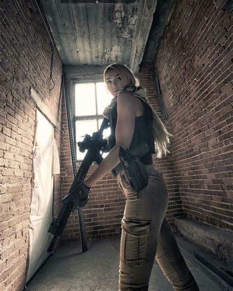 N Girls Pinup Gunslinger Girl Shooting Guns Military Women Female Soldier Bikini