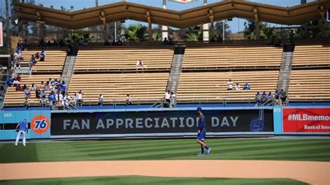 How Wide Are Dodger Stadium Seats