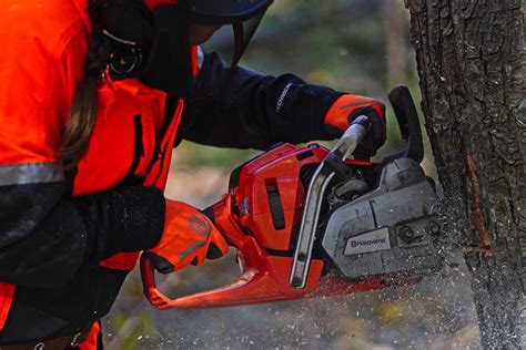 Chainsaw Safety and Cutting Techniques - North American Training Solutions