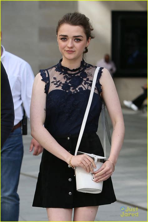 Maisie Williams Kept This Item After Wrapping Game Of Thrones Photo