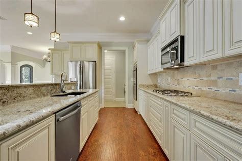 Our Work Traditional Kitchen New Orleans By Proselect Design