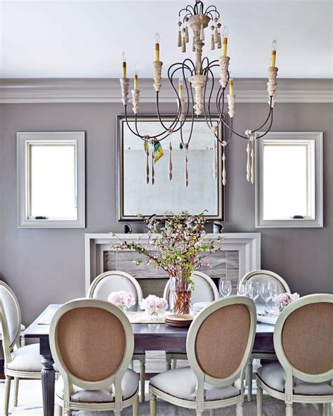 Whether you're a professional graphic designer or an amateur artist, finding the right color is essential for pulling off your graphic artwork. 10 Different Shades of Purple - Best Purple Paint Colors