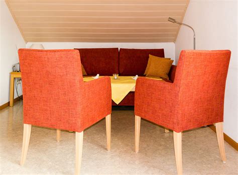 Sí, hay disponible un servicio de transporte desde y hasta el aeropuerto de 9:00 a 17:00 previa petición. Ferienwohnung 5& Eichberg - Urlaub im Kaiserstuhl ...
