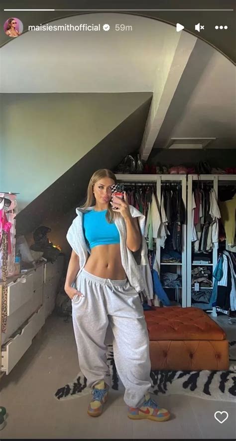 Maisie Smith Shows Off Washboard Abs In Tiny Blue Crop Top For Sizzling