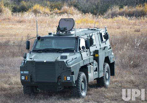 Photo Jsdfs Mrap Bushmaster First Publish In Japan Tkp2015121701