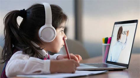 15 Tips To Keep Kids Screen Time Under Control During Virtual Learning