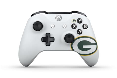 Xbox One Getting Nfl Controllers But They Are Not Cheap Gamespot