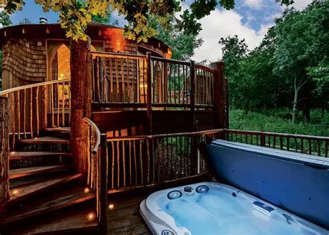You Can Now Book A Dreamy Adults Only Treehouse In The Uk And It Has A