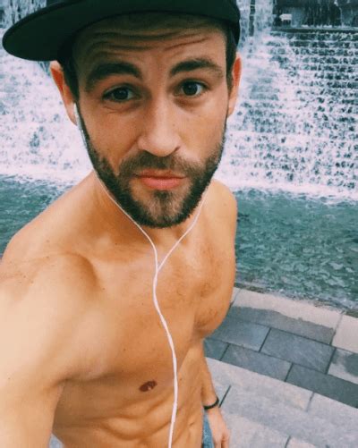 Nick Viall Shirtless The Bachelor Looks Hottest When Hes Nearly Naked