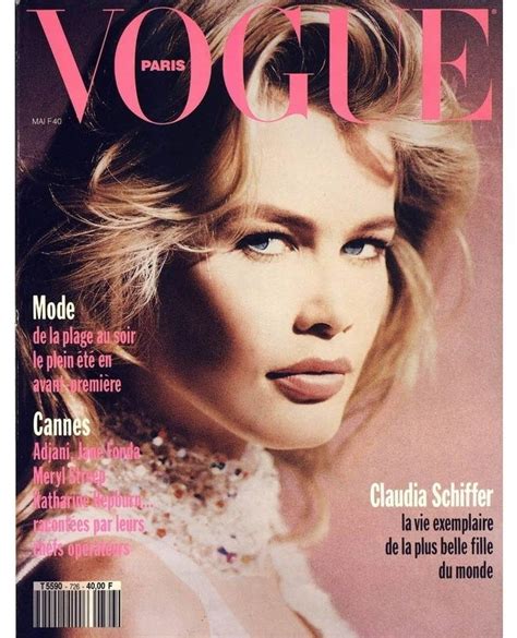 Claudia Schiffer En 30 Looks Claudia Schiffer Magazine Vogue