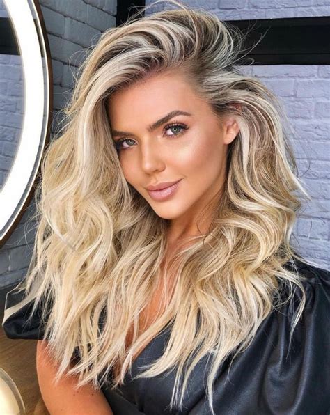 30 Pretty Blonde Highlights To Play Around With Your Hairstyle In 2021