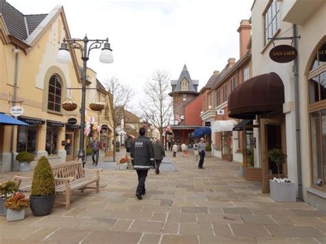 18 min · maasmechelen, región flamenca, bélgica ·. Maasmechelen Village - 2018 All You Need to Know Before ...