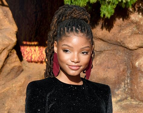 Halle Bailey S First Photo As Ariel Has Us Super Ready To See The Little Mermaid Hellogiggles