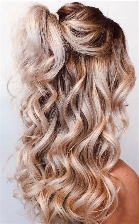 Best Hairstyles For Prom 2022
